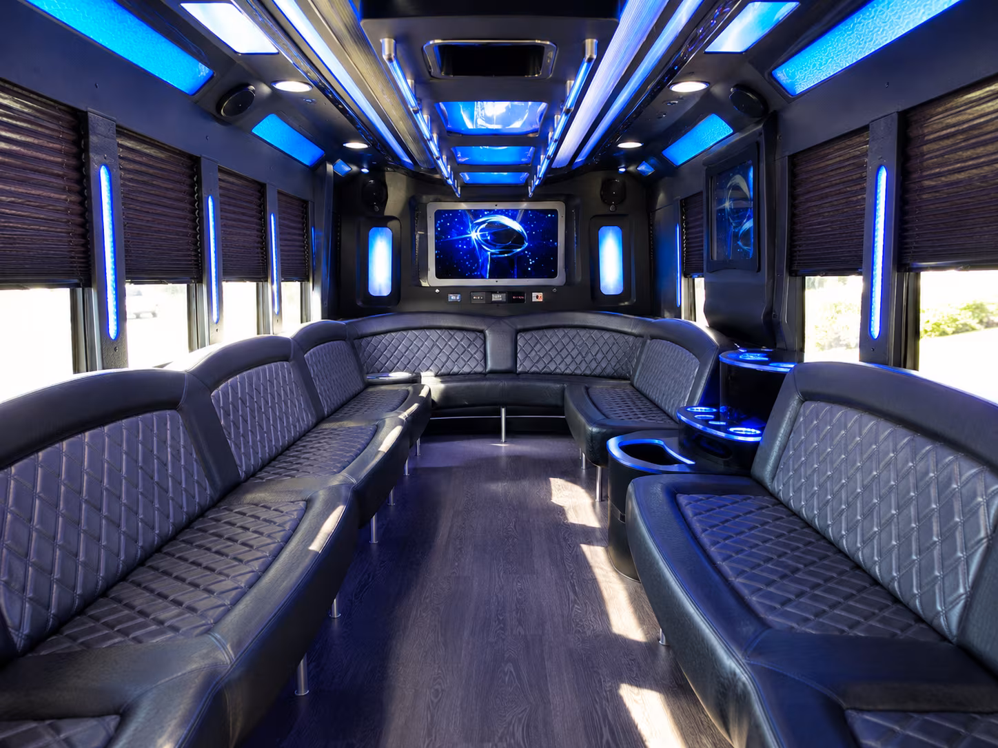 schenectady 28 passenger party bus inside