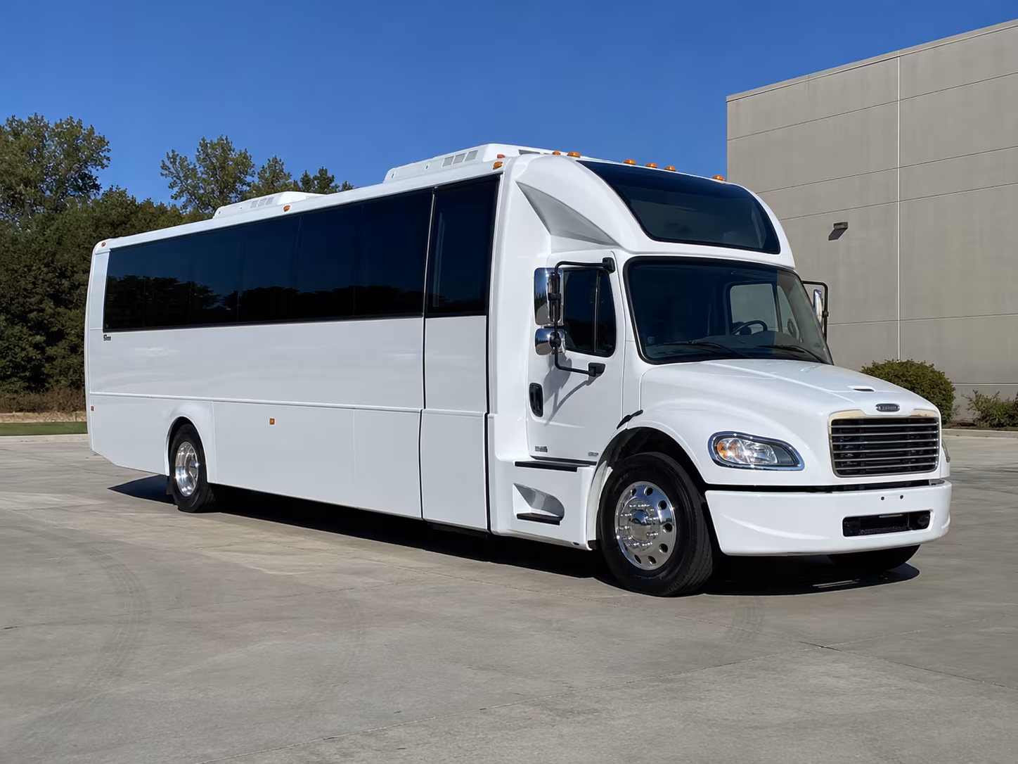 schenectady 28 passenger party bus